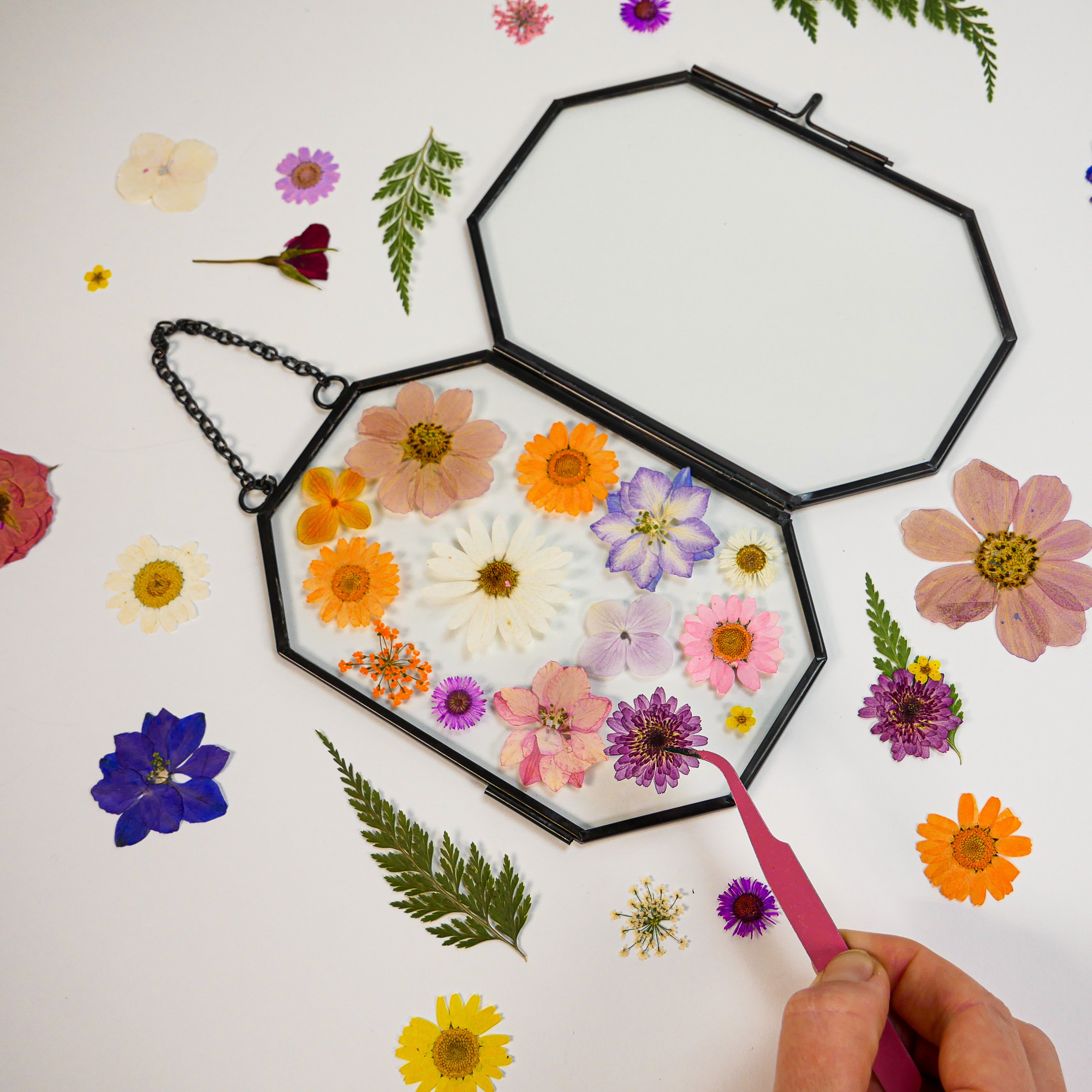 Virtual Pressed Flower Frame Craft Class