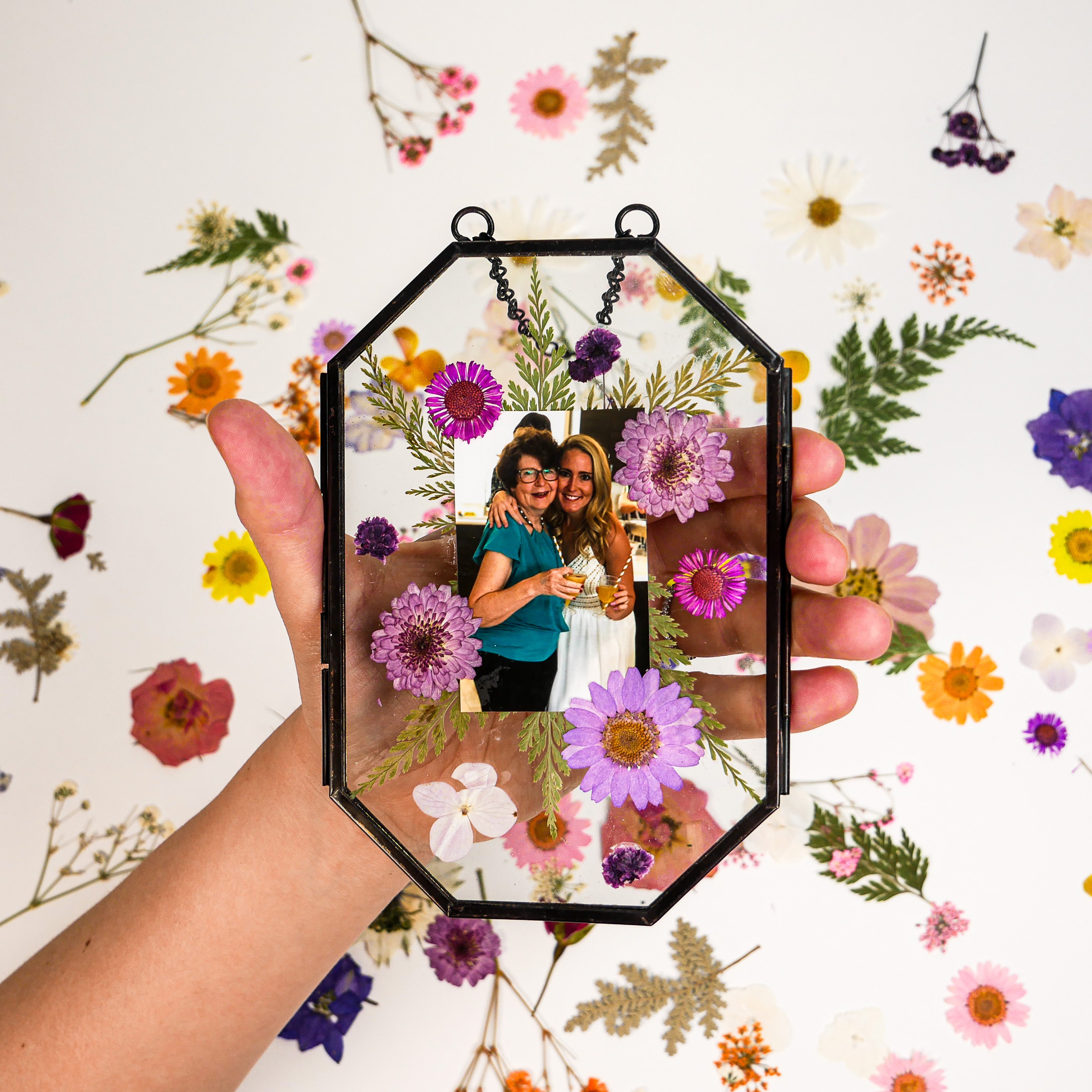 Virtual Pressed Flower Frame Craft Class